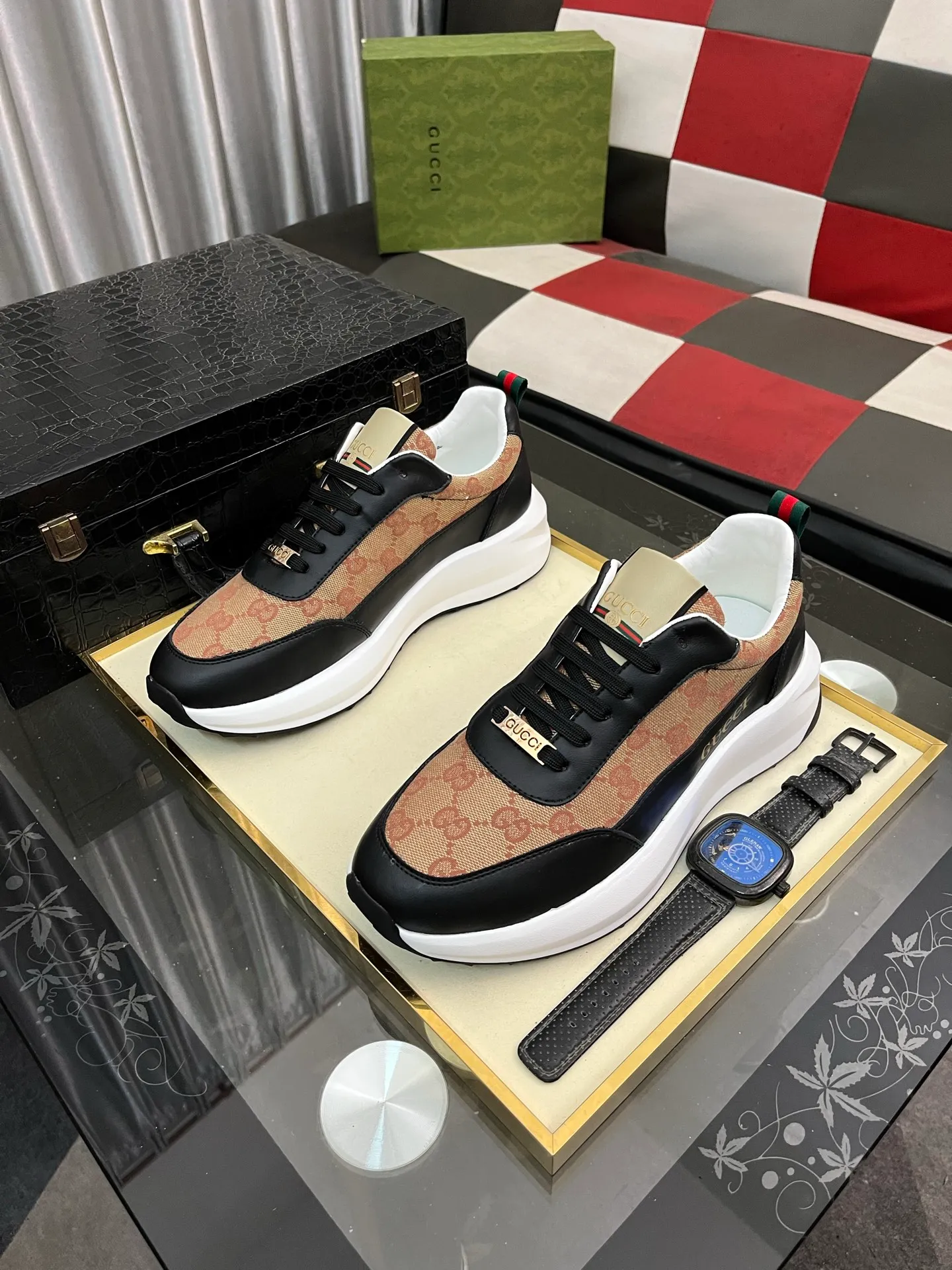 Men's Men's Shoes💰440⌚️⌚️【GUCCI】Gucci men's latest white shoe series casual shoes! The official website is built 1:1. Upper: Made of imported cowhide, with electric embroidery ➕Inner lining: Made of high-quality first-layer pigskin, soft and comfortable. Picky material selection and exquisite workmanship give you the best enjoyment. Size: 38-444️⃣Colors available